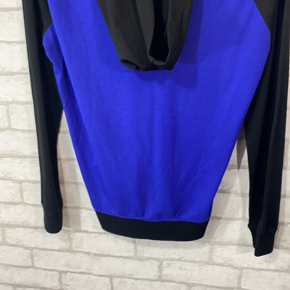 Alo long sleeve hoodie shirt size M - Picture 7 of 8